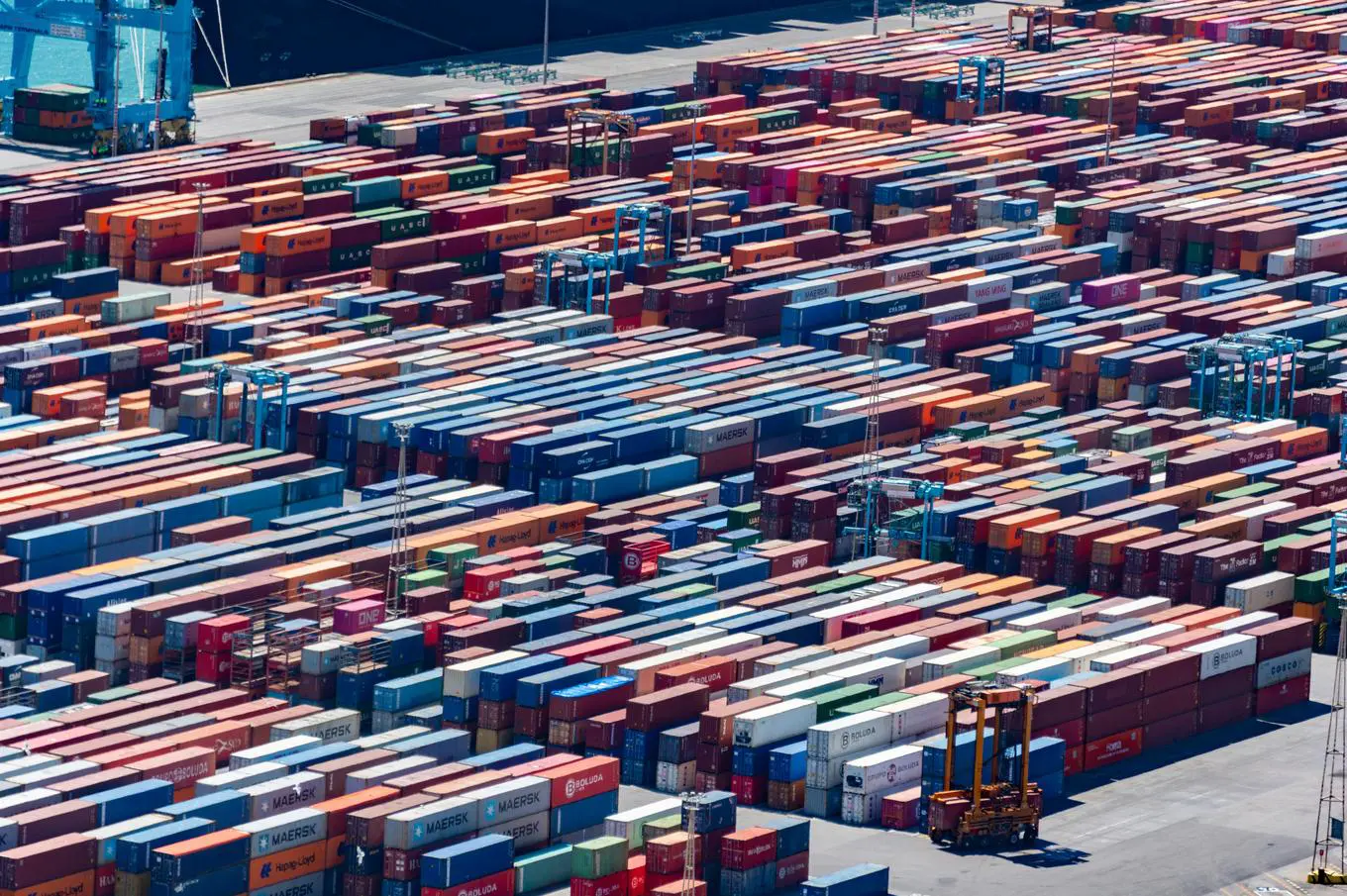 Shanghai port operations